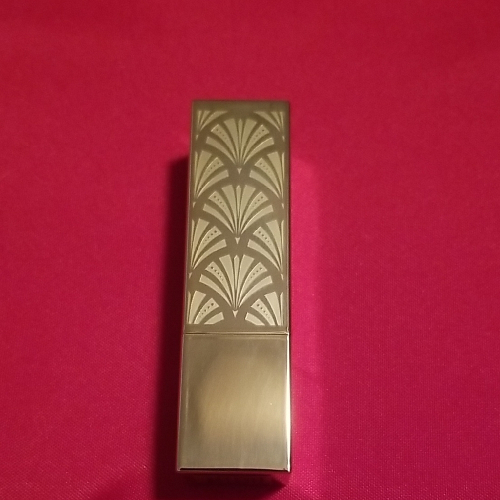 Estee  Lauder Limited Edition Red Velvet Full Size Lipstick